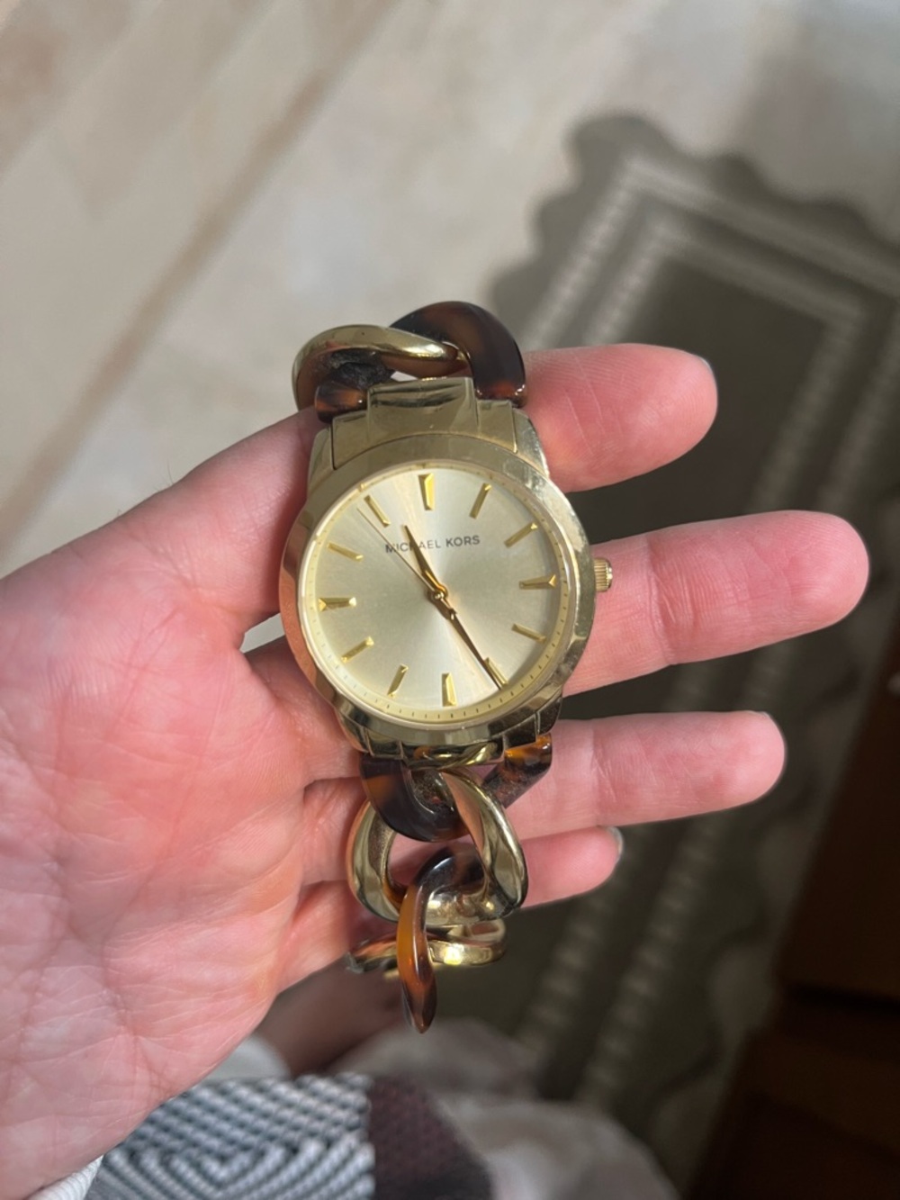 Michael Kors Gold and Tortoiseshell-Link Women’s Bracelet Watch - Picture 2 of 5